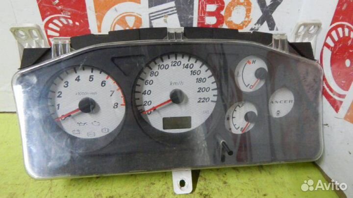 Панель приборов Mitsubishi Lancer 1.6 4G18 2006