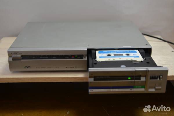 Кассетные магнитофоны JVC D-E3U и Denon DR-210