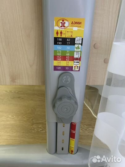 Растущая парта и стул Дэми