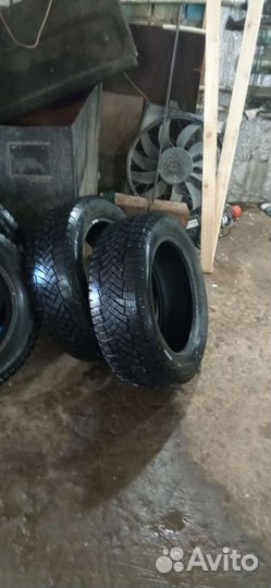 Pirelli Ice Zero FR 205/55 R16