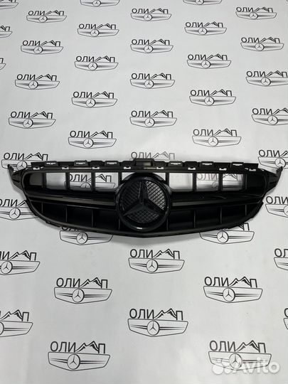 Решетка радиатора AMG 63 на Mercedes w205 до рест