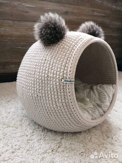 Лежанка для кошек и собак