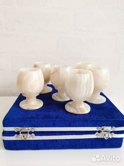 Подарочный набор рюмок 6 шт из камня Оникс