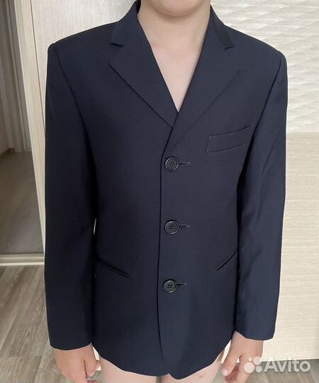 Пиджак и жилетка на мальчика