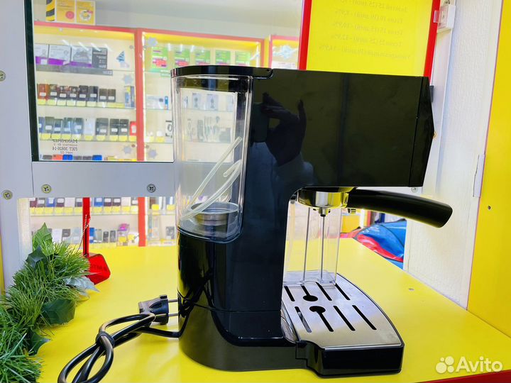 Кофеварка рожковая Garlyn L70