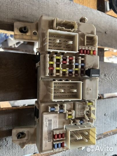 Монтажный блок Ford Focus 2 1.8 фокус 2