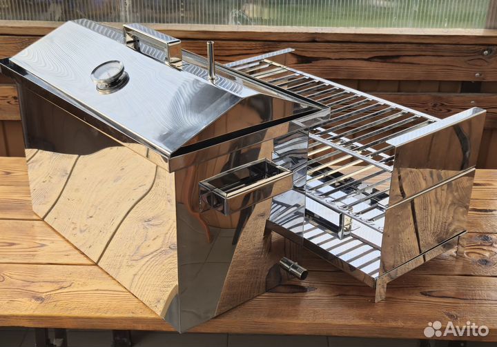 Коптильня горячего копчения с гидрозатвором