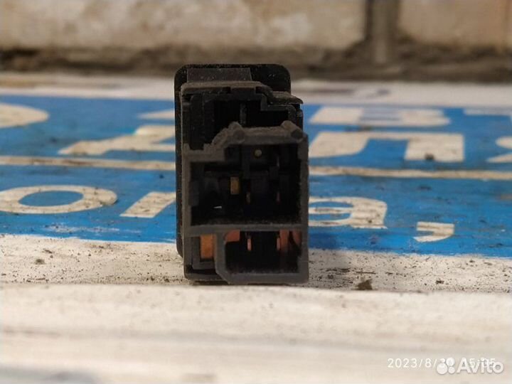 Кнопка омывателя фар Nissan Maxima A33 00-06