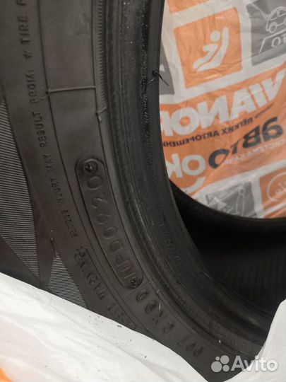 Toyo Observe G3-Ice 235/60 R17 106