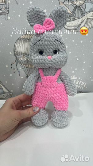 Вязаная зайка ручной работы