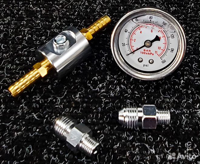 Адаптер с манометром давления топлива под шланг