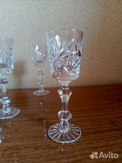 Хрустальные рюмки