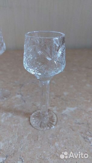 Рюмки на ножке