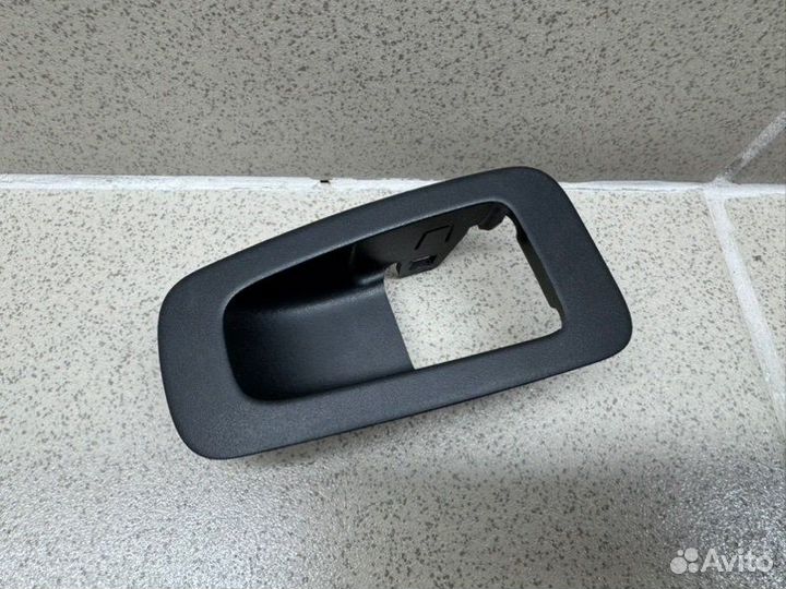 Накладка декоративная Mercedes Benz С-Class W205