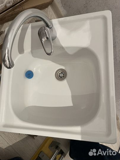 Мойка со смесителем и сифоном