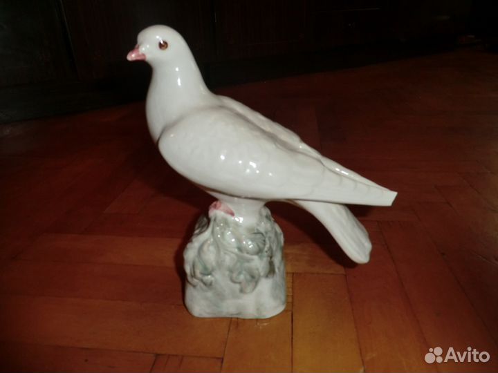 Фарфоровая статуэтка голубь Зик 1930-х гг