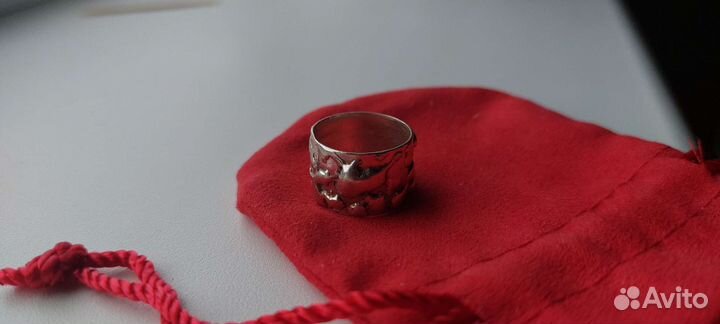 Серебряное кольцо