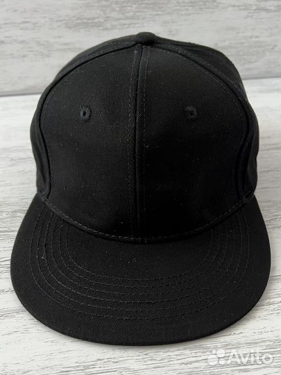 Бейсболка кепка с прямым козырьком Snapback