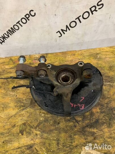 Кулак передний левый Mitsubishi Outlander XL ASX