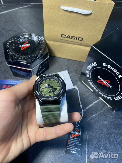 Часы Casio G-Shock GM-2100