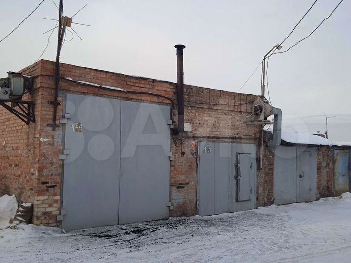 Гараж, > 30 м²