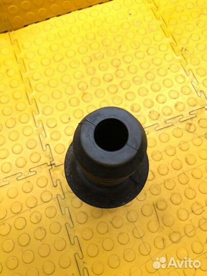 Пыльник и отбойник на стойку Renault Duster HJD