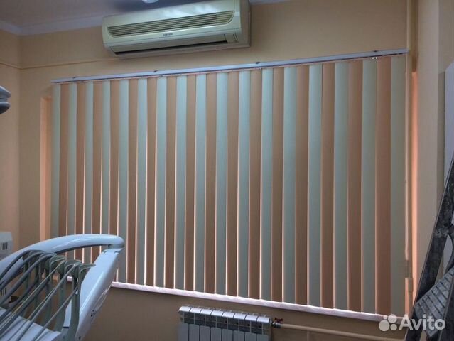 Фото вертикальных жалюзи на пластиковые окна Жалюзи вертикальные/Жалюзи тканевые купить в Волгограде Товары для дома и дачи А - Товар на картинке можно купить.