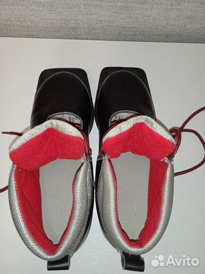 Лыжные ботинки 36р