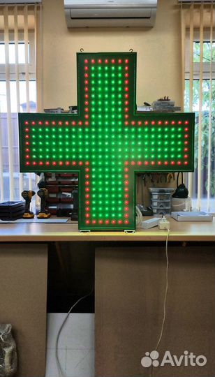 Аптечный крест зеленый