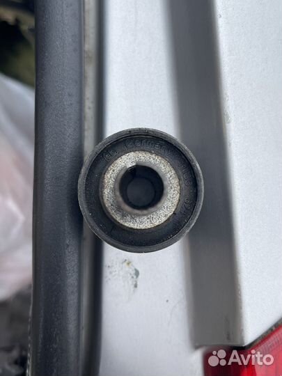 Сайлентблоки w202