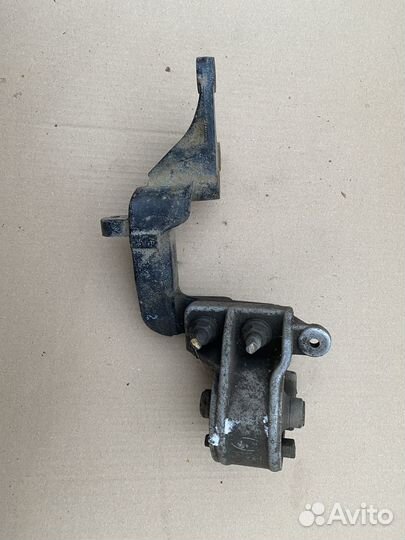 Подушка двигателя Kia Spectra