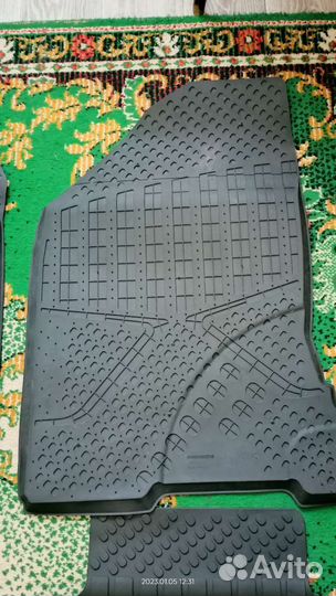 Резиновые коврики для Лада Веста