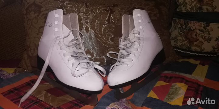 Коньки женские 39 размер