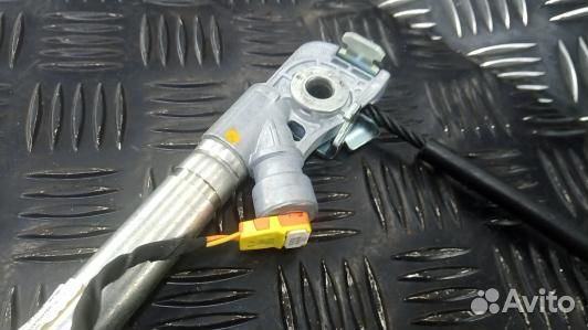 Ремень безопасности с пиропатроном сиденья передне