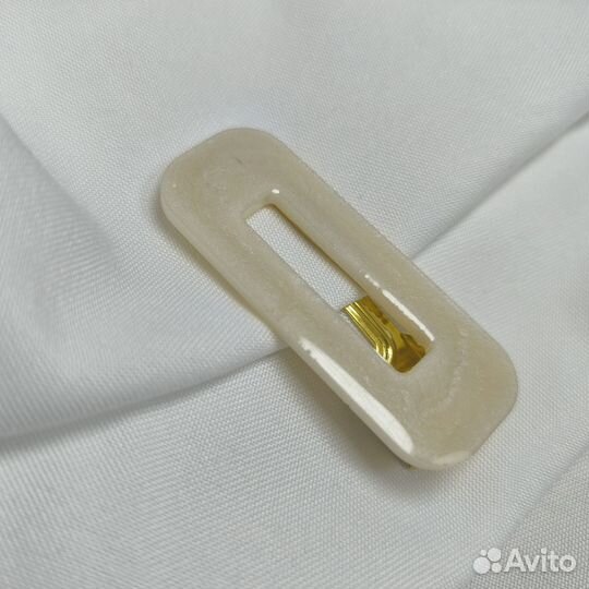 Заколки для волос