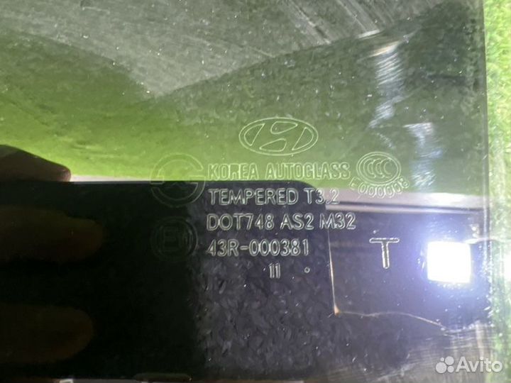 Стекло двери заднее левое Hyundai Elantra седан