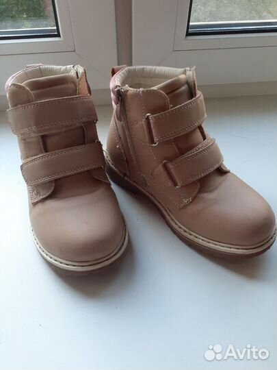 Ботинки и сапожки для девочки