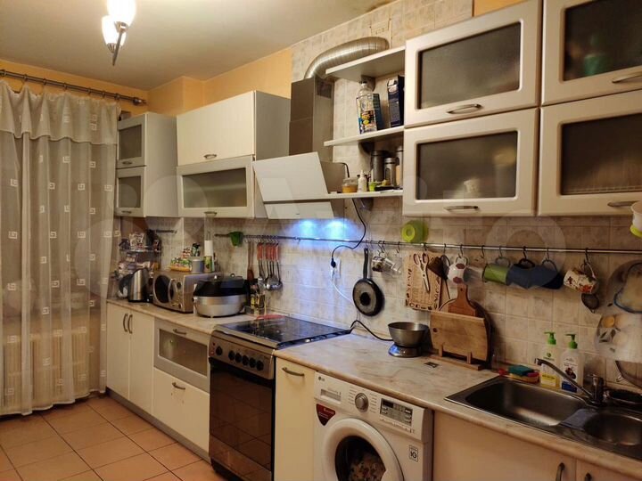 3-к. квартира, 130 м², 4/9 эт.