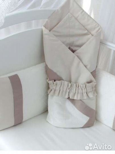 Бортики в кроватку+одеяло+простыня на резинке