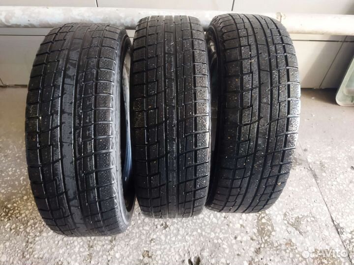 Yokohama Ice Guard IG30 215/65 R16