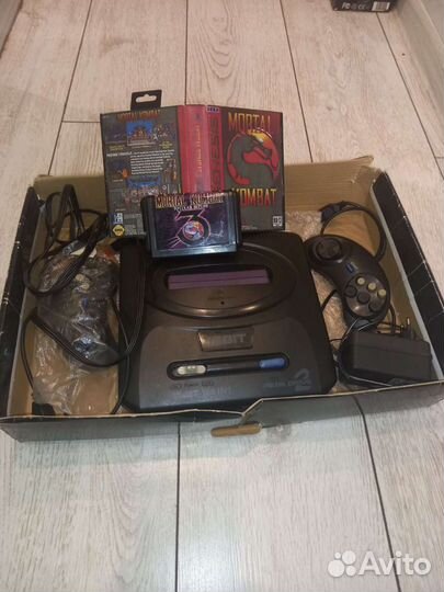 Sega с набором картриджей