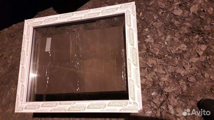 Окно пластиковое глухое 770+625мм,двухкамерное