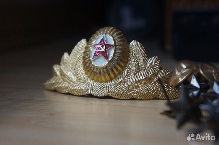 Кокарды, знаки отличия, звезды, классность