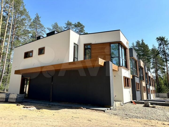 Таунхаус 156 м² на участке 2,3 сот.