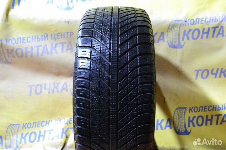 Goodyear Vector 4Seasons 235/50 R17