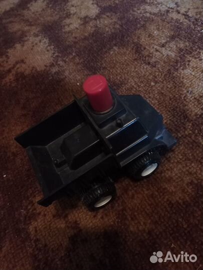 Игрушка механическая грузовик с кнопкой СССР