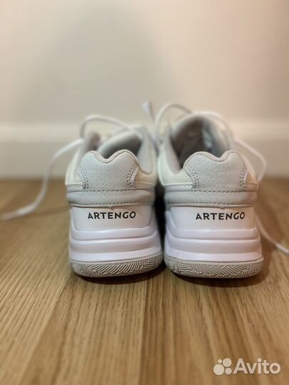 Женские теннисные кроссовки 37размер