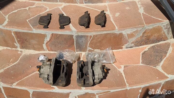 Тормозные суппорта и колодки от x5 f15 перед/зад