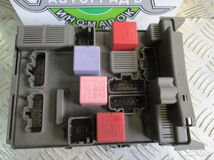 Блок предохранителей салонный Renault Laguna 2 1.6
