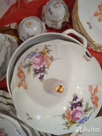 Сервиз столовый германия фарфор 57 позиции,позолот